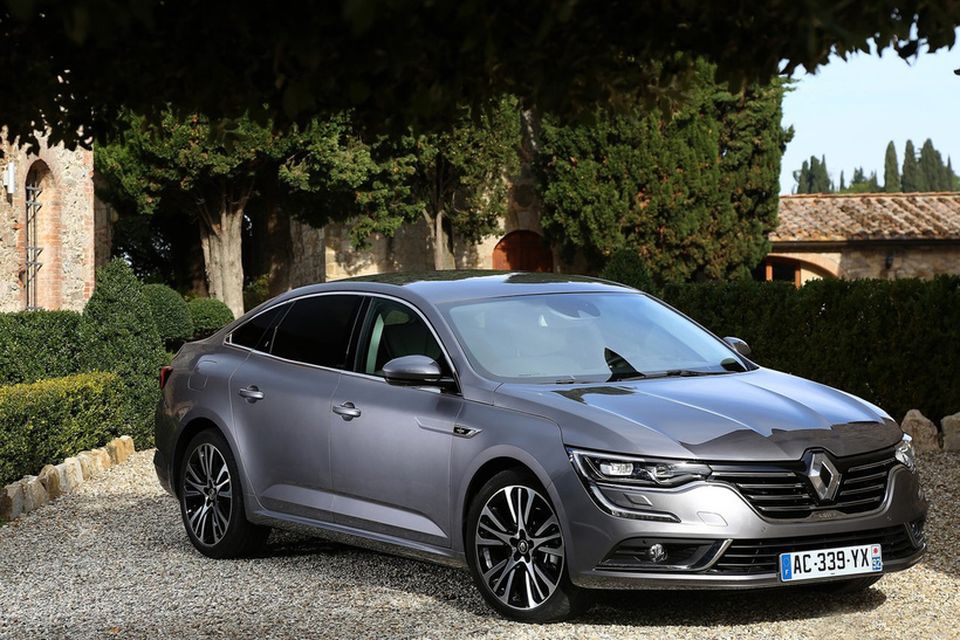 Renault Talisman skartar titlinum fallegasti bíll heims í ár.