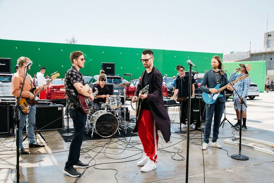 Maroon 5 tekur upp eitt alvinsælasta lag Marley og The Wailers, reggílagið „Three Little Birds“ …