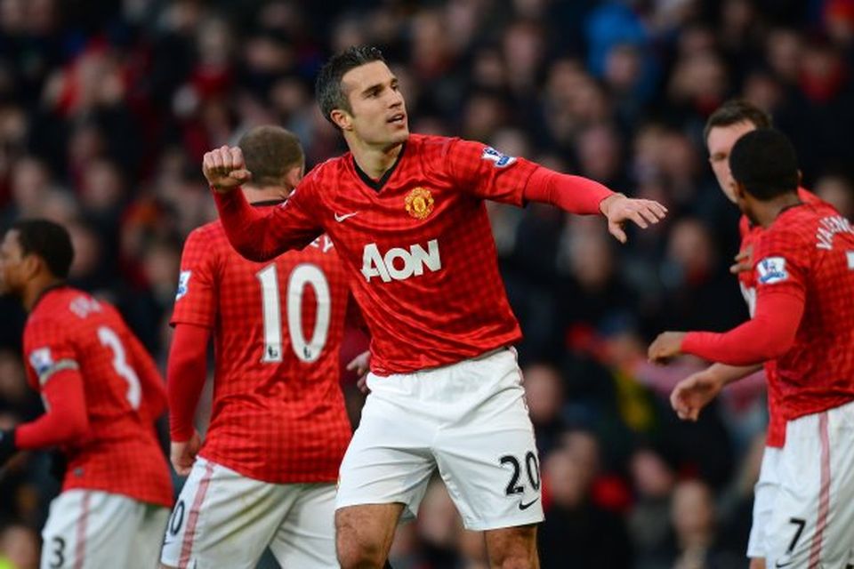 Robin van Persie fagnar eftir að hafa komið Manchester United yfir gegn Sunderland.