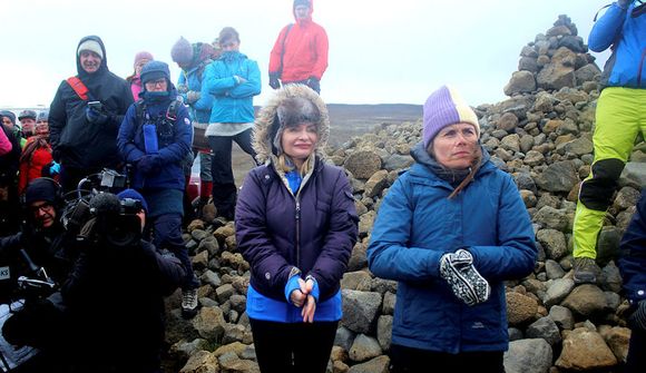 Katrín verður ekki á landinu