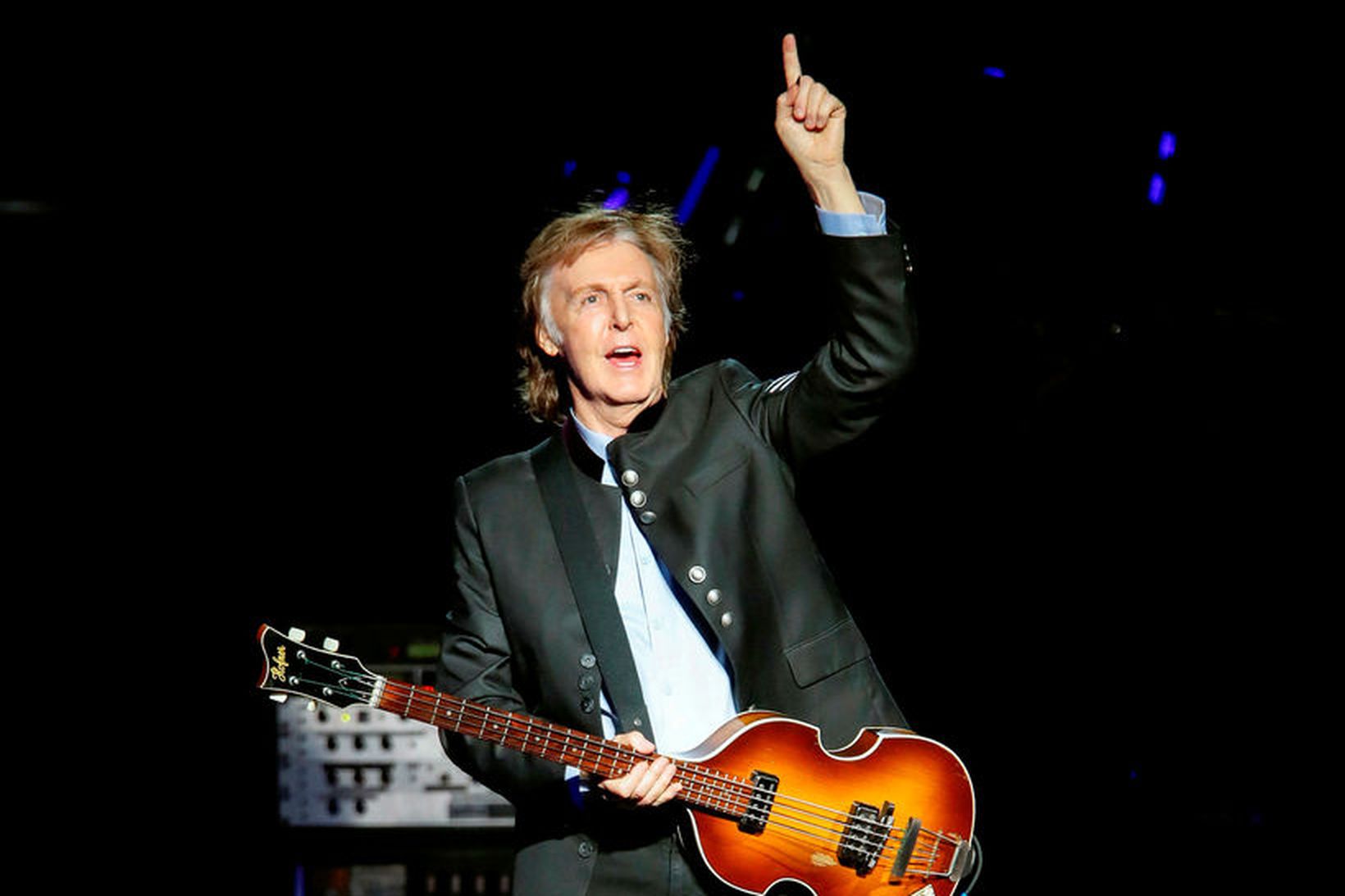 Sir Paul McCartney er kominn aftur á toppinn.