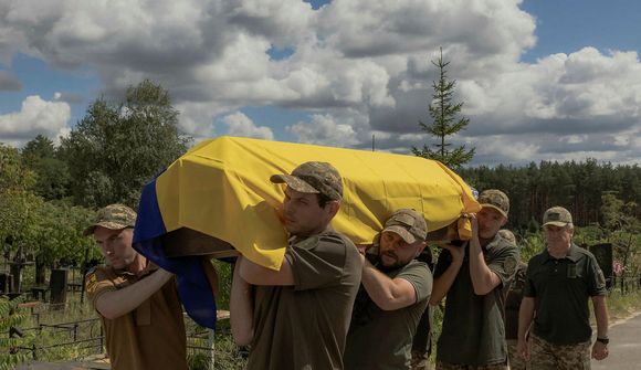Fleiri en 20 látnir eftir „villimannslega“ árás Rússa