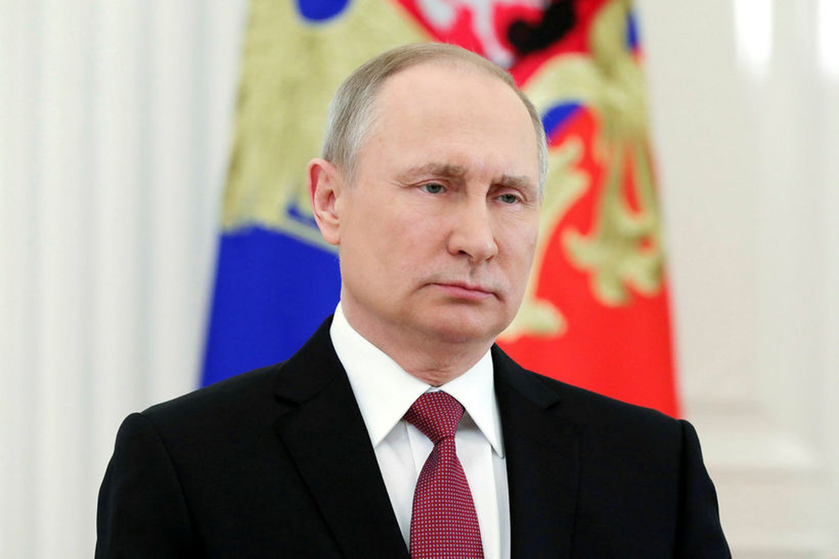 Vladimir Putin, forseti Rússlands, vildi lána Íslendingum, en horfið var …