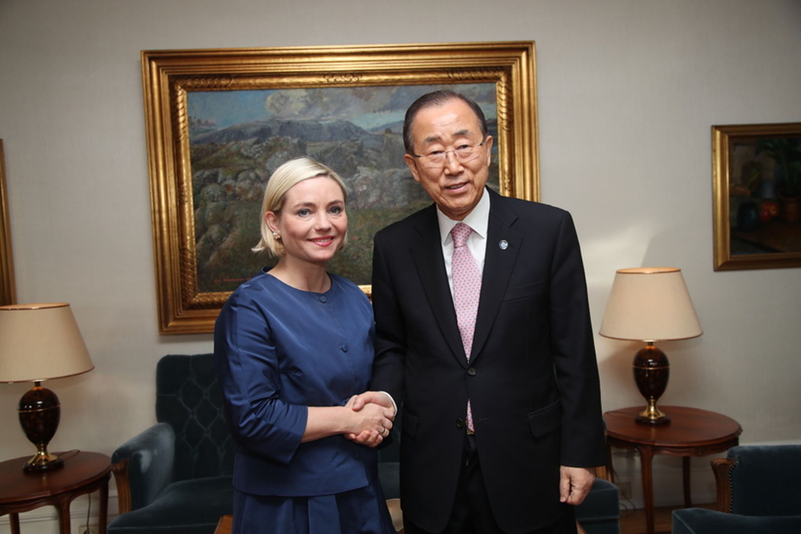 Lilja Alfreðsdóttir og Ban Ki-moon á fundi sínum í dag.