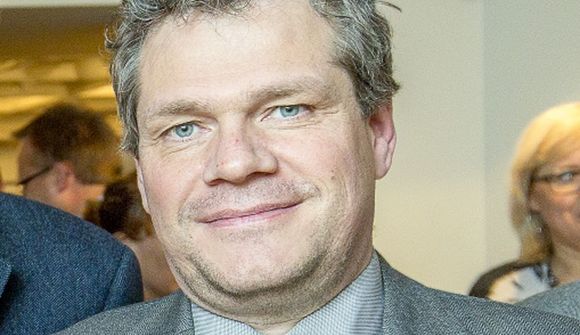 Málið afgreitt af miðstjórn flokksins