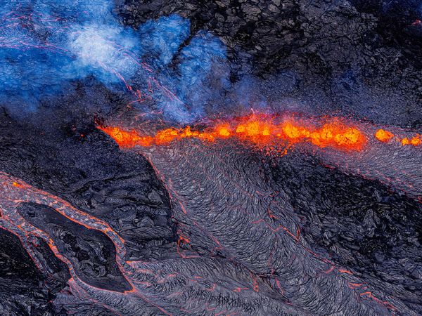 The eruption that began on April 1st lasted almost six hours.