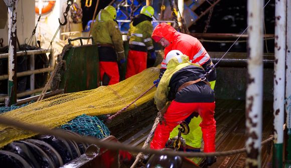 Dugnaður um borð í Helgu Maríu