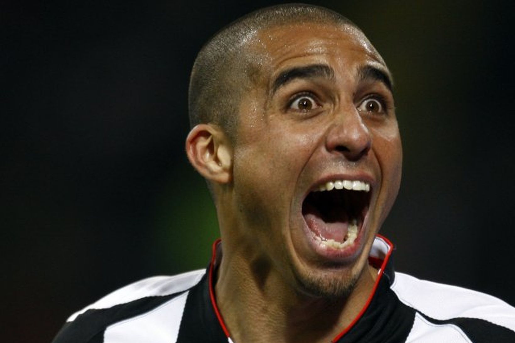 David Trezeguet fagnar marki fyrir Juventus.