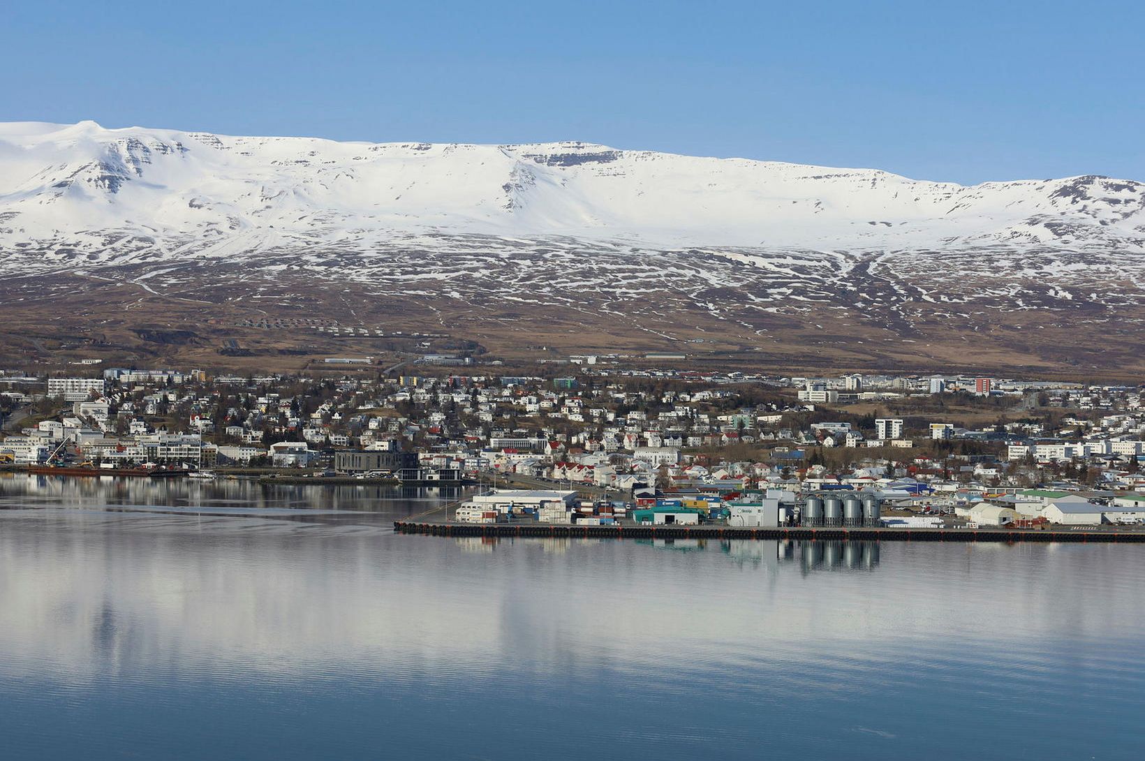 Kennarar virðast ætla að þjarma að Akureyringum