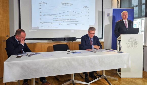Þörf á auknu aðhaldi í opinberum fjármálum 