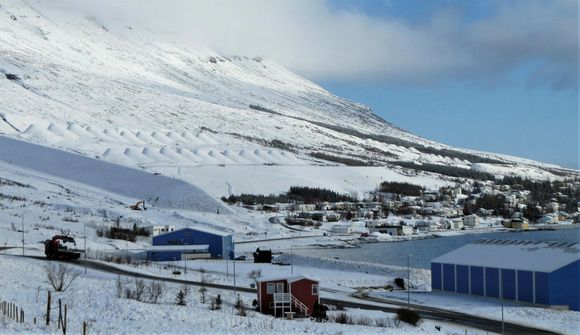 Þrjú flóð féllu í gærkvöldi: Rýmingu aflétt