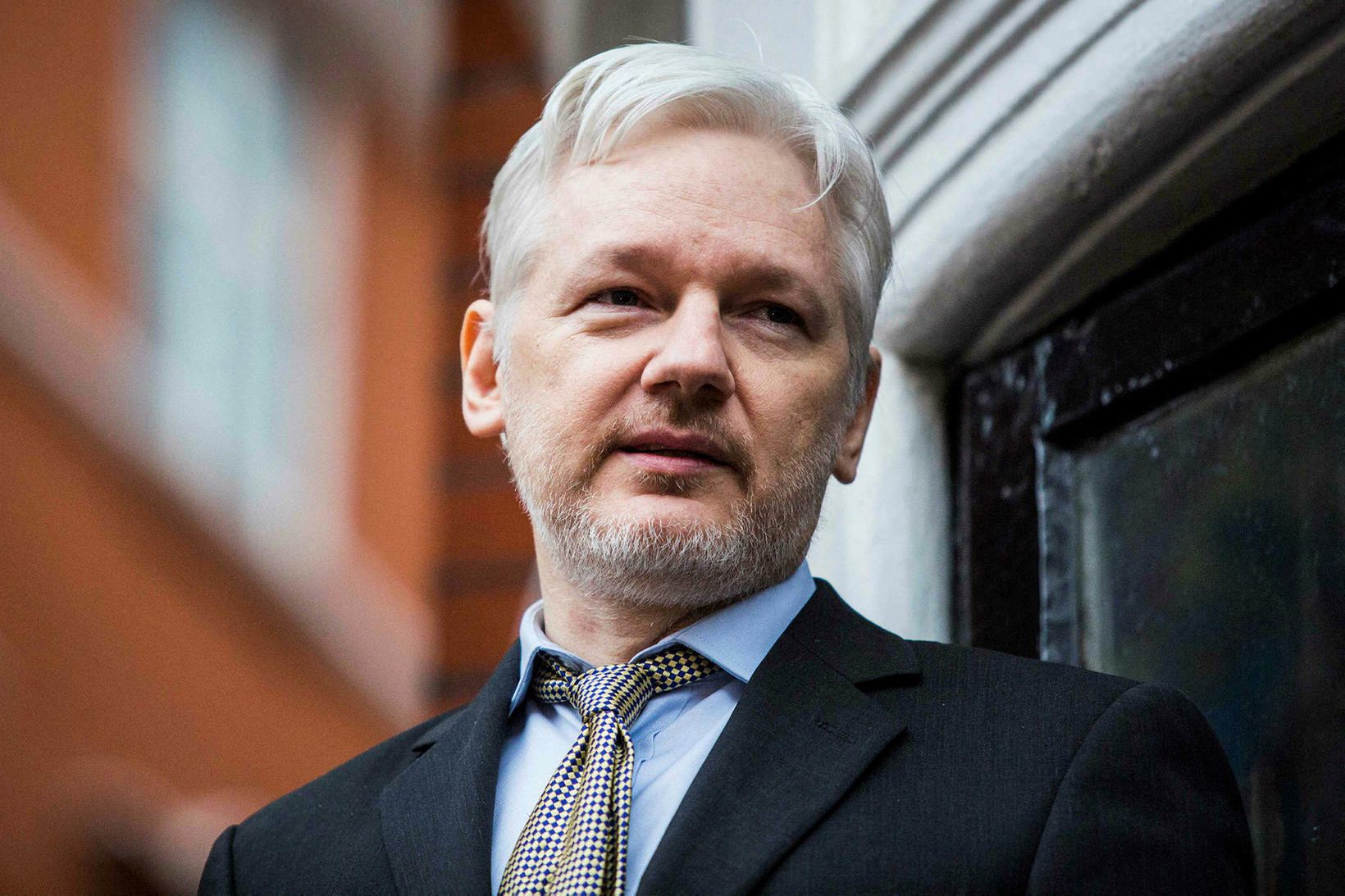 Bú­ist við því að Julian Assange verði dæmd­ur í fimm …