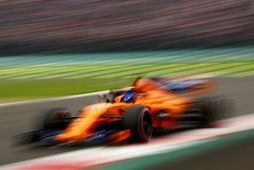 Fernando Alonso á fleygiferð á McLarenbílnum í Mexíkókappakstrinum í fyrra.