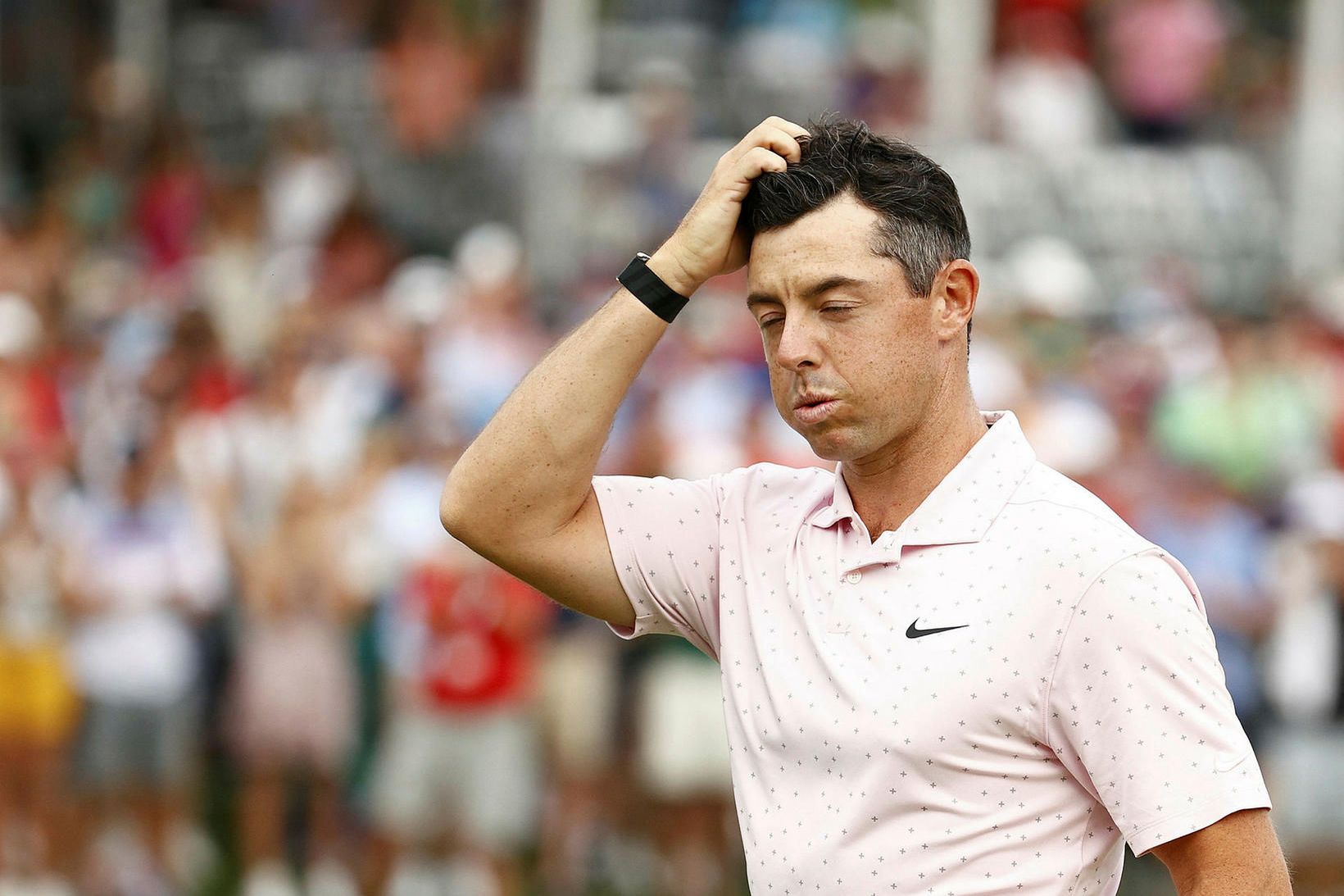 Rory McIlroy virtist létt þegar sigurinn var í höfn enda …