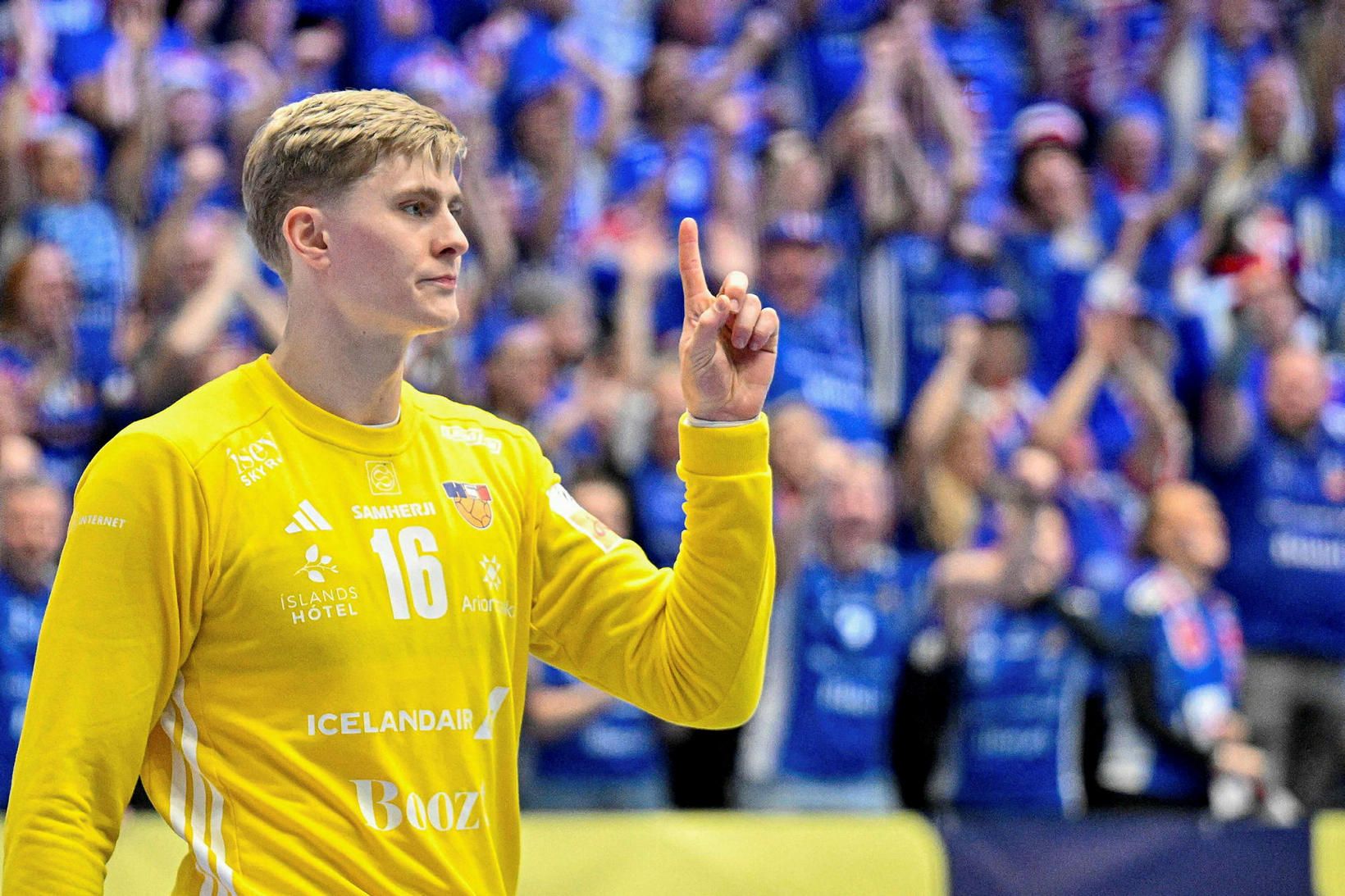 Viktor Gísli og félagar í úrslit
