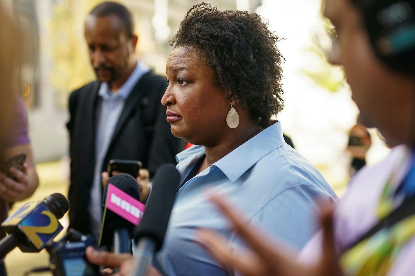 Stacey Abrams á blaðamannafundi á mánudag.