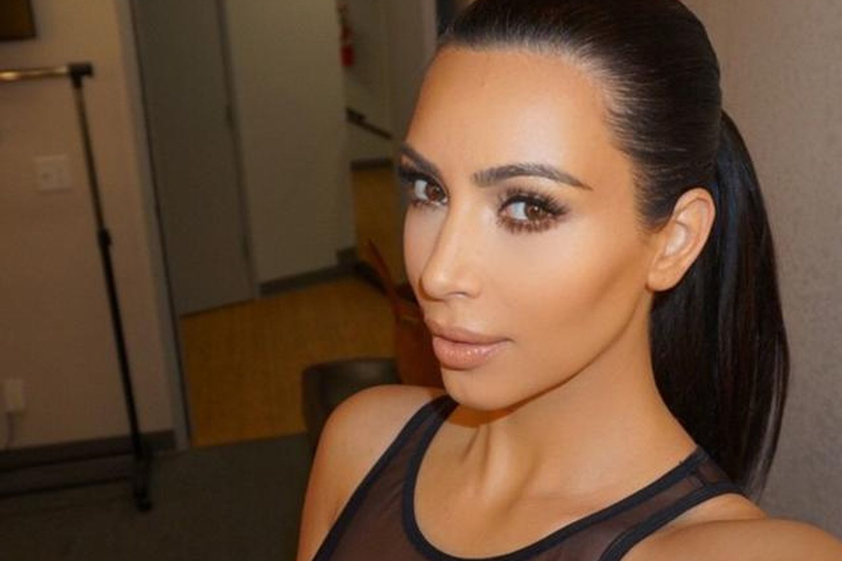 Kim Kardashian notar filter í sjálfumyndum eins og aðrir á …