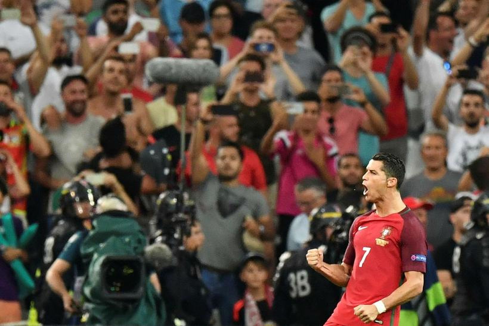 Cristiano Ronaldo og félagar eru komnir í undanúrslit.