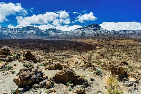 Hrjóstrugt landslag Teide-þjóðgarðsins á Tenerife þótti tilvalinn staður fyrir tökur á nýjustu þáttaröð í seríunni …