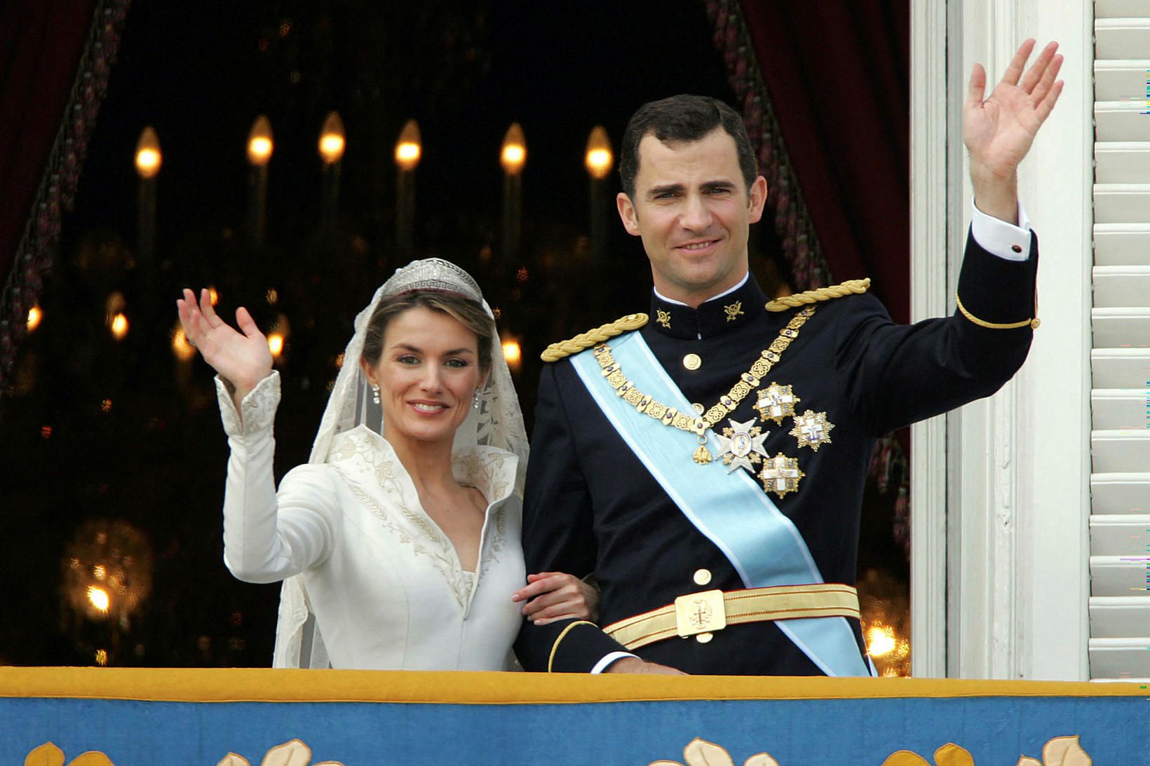 Letizia drottning og Felipe VI Spánarkóngur giftu sig við hátíðlega …