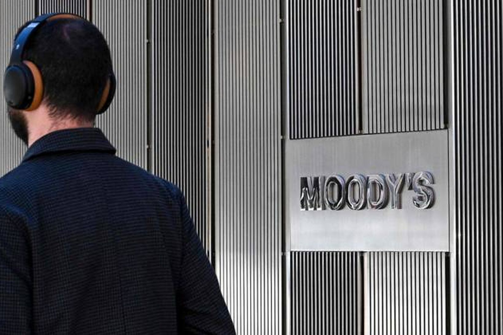 Bandaríkin misstu þreföldu A-lánshæfiseinkunnina frá Moody’s og eru nú metin …