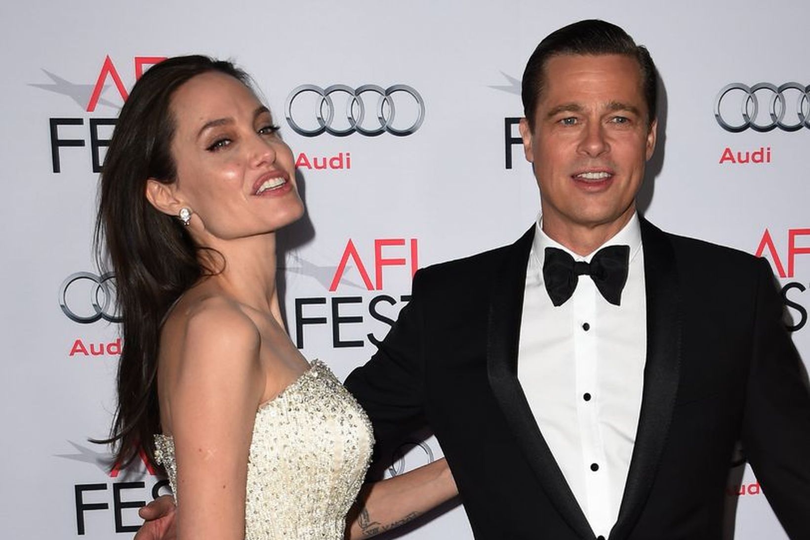 Angelina Jolie Pitt og eiginmaður hennar Brad Pitt mæta á …