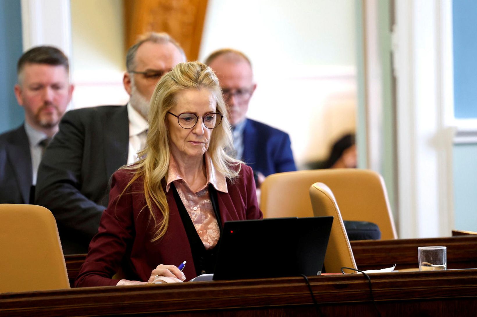 „Grátið í pontu fyrir framan alþjóð“