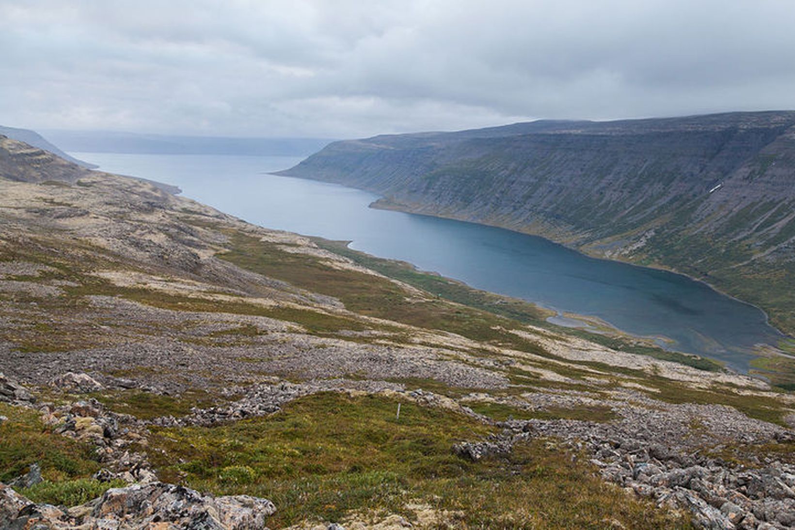 Slegnar eru út af borðinu 400 milljónir króna sem fara …