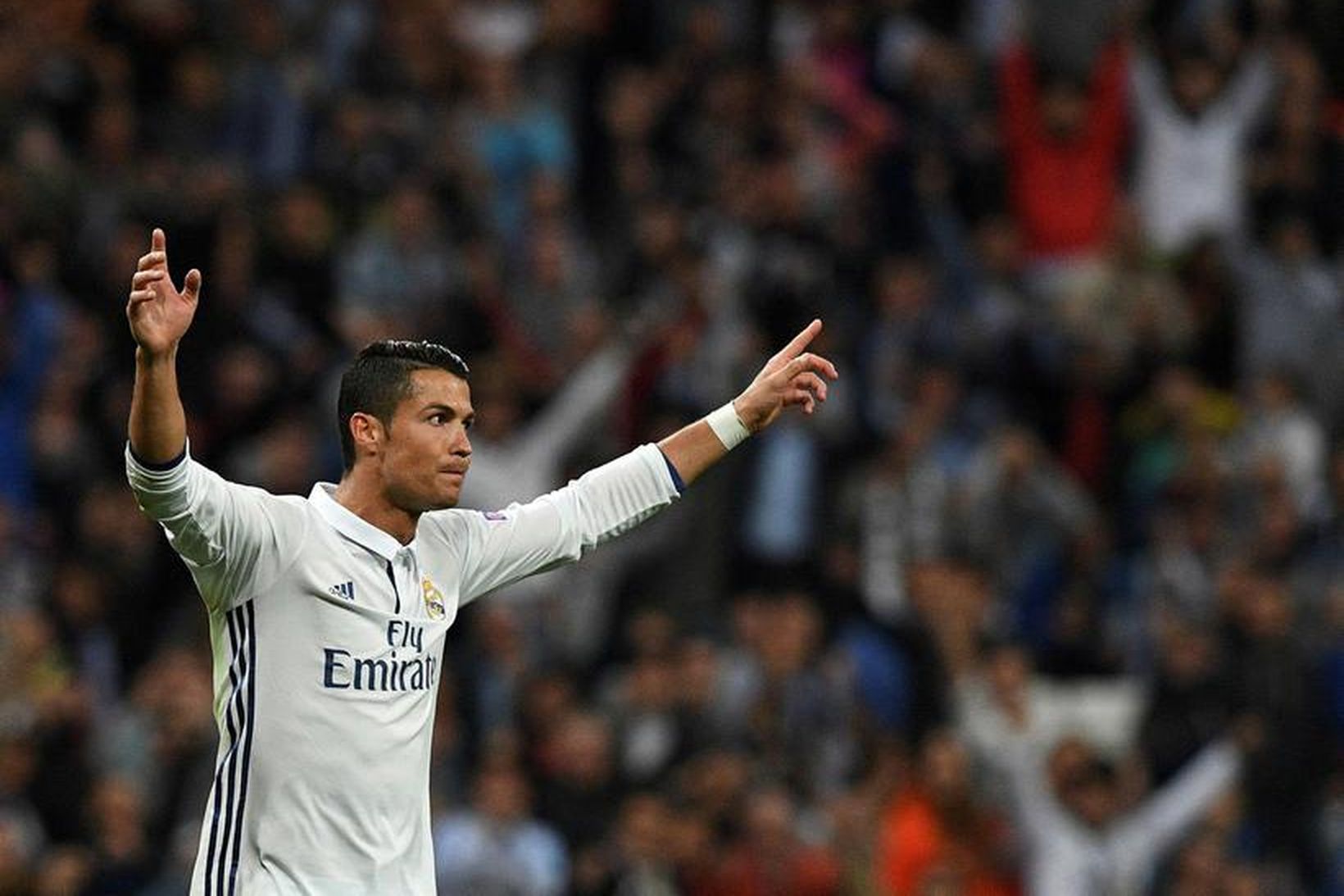 Cristiano Ronaldo fagnar marki gegn Sporting Lissabon í Meistaradeildinni á …