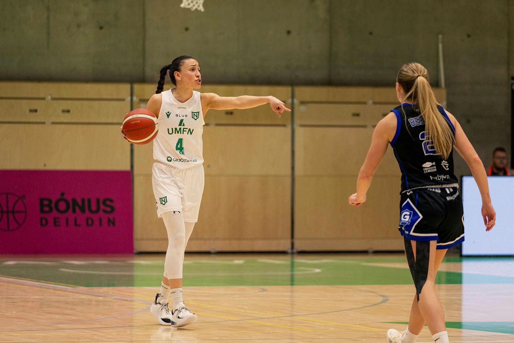 Grindavík - Njarðvík, staðan er 52:50