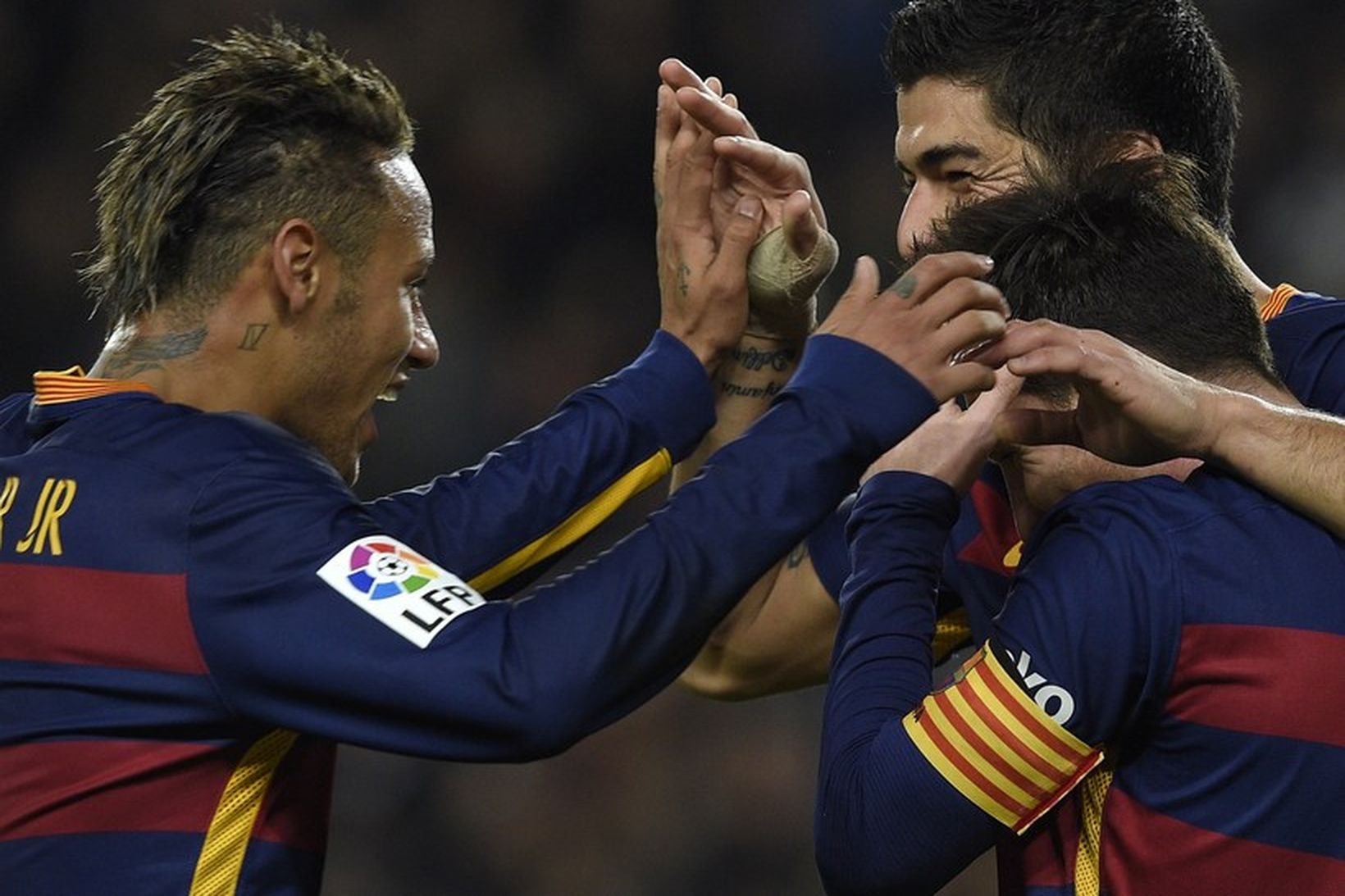Lionel Messi, Luis Suarez og Neymar fagna einu af mörkum …
