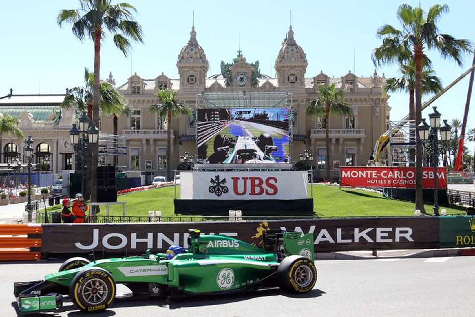 Svíinn Marcus Ericsson á ferð á Caterhambíl í Mónakó um …