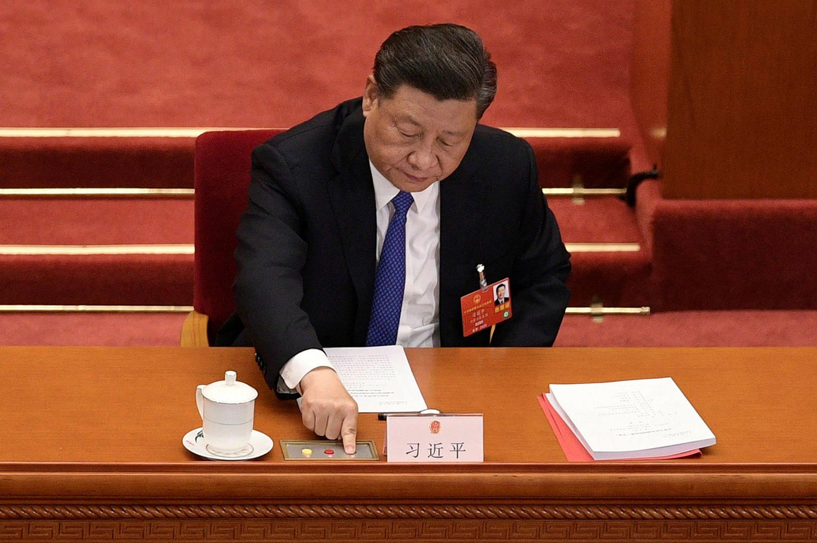 Prófessor sem gagnrýndi Xi Jinping handtekinn