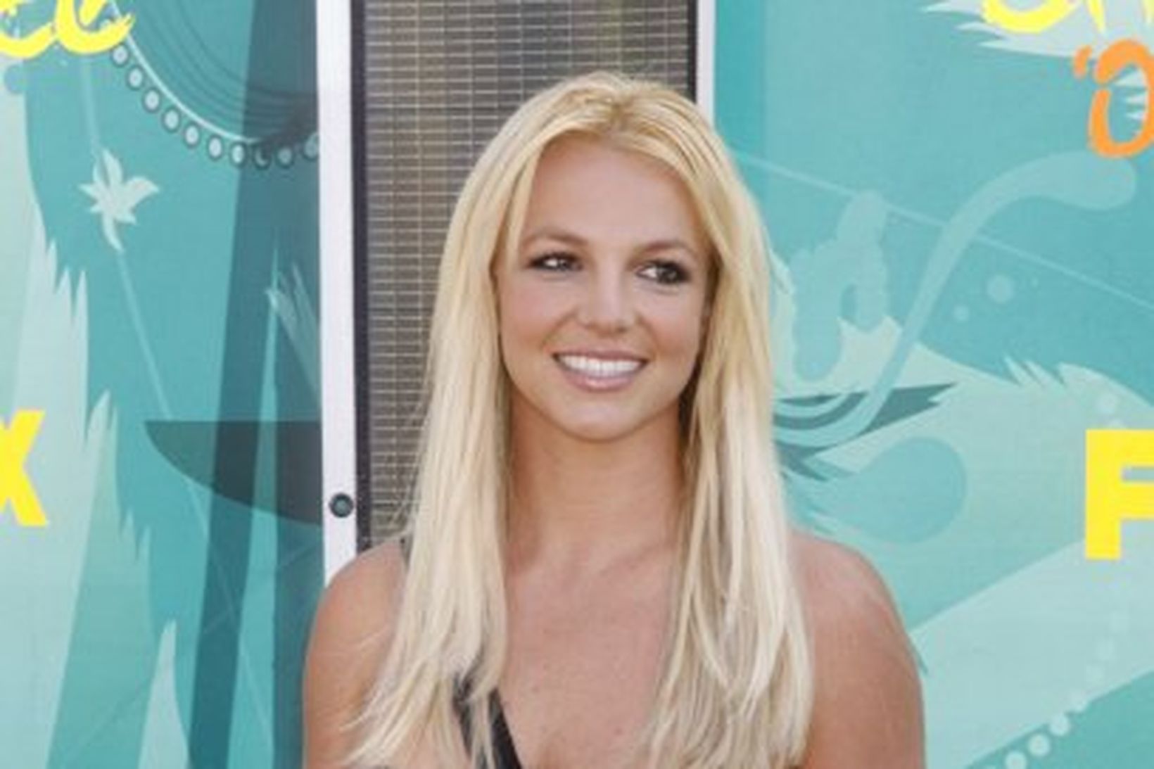Britney Spears hefur sungið sig á topp vinsældarlistans á ný.