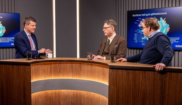 Baráttan hefst: Innan við ár í kosningar
