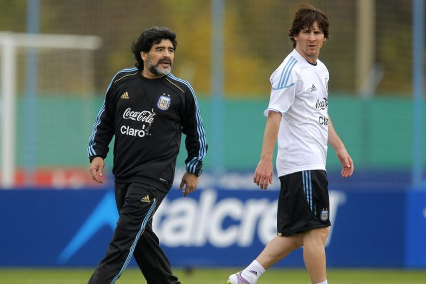 Messi á æfingu argentínska landsliðsins undir stjórn Diego Maradona.