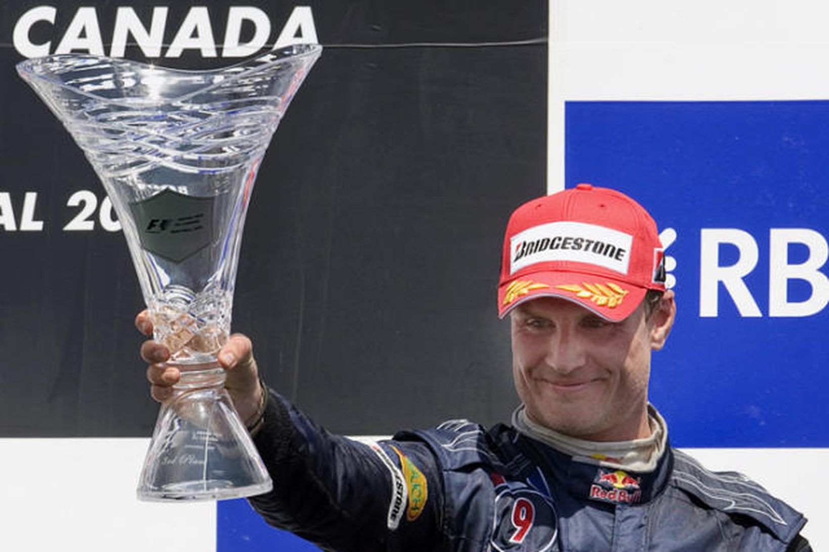 Coulthard ánægður á pallinum í Montreal í síðasta mánuði.