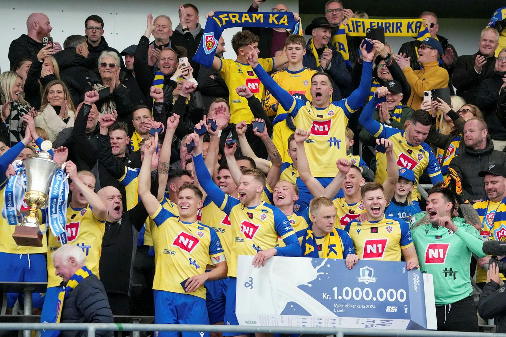 KA varð bikarmeistari í fyrra og það skilar liðinu í …