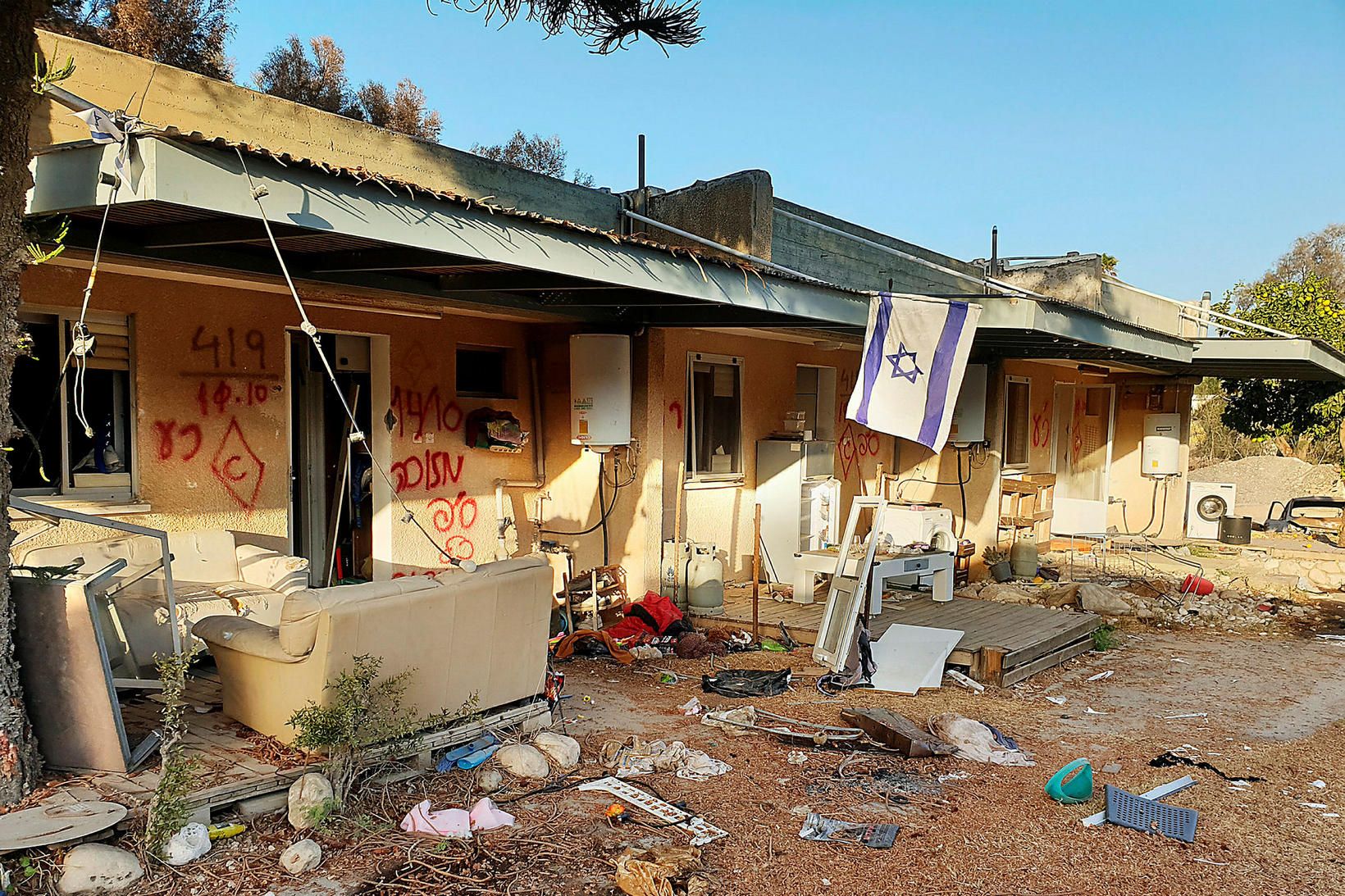 Kafr Aza samyrkjubúið í Ísrael eftir árásina 7. október.
