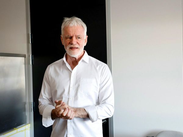 "There is no bitterness in me, I am a happy old man right now," says Kári Stefánsson, a scientist for decades who does not let a very sudden change in the state of affairs rob him of his sleep.