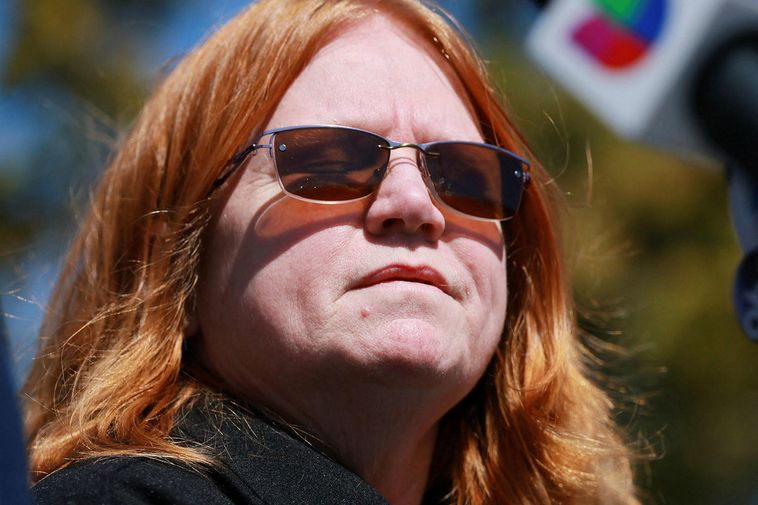 Ása Ellerup asks for privacy after confession