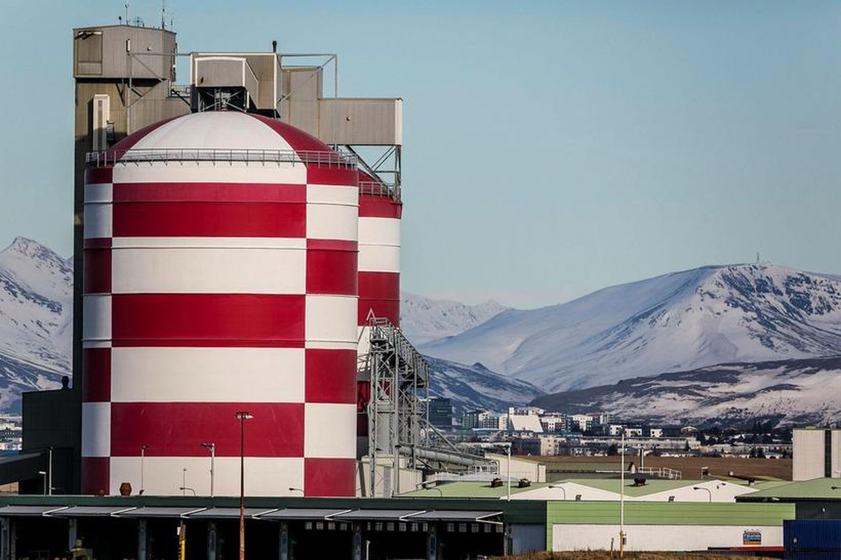 Rio Tinto á álverið í Straumsvík.