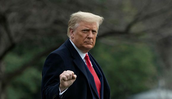 Trump skoðar aðstæður við vegginn