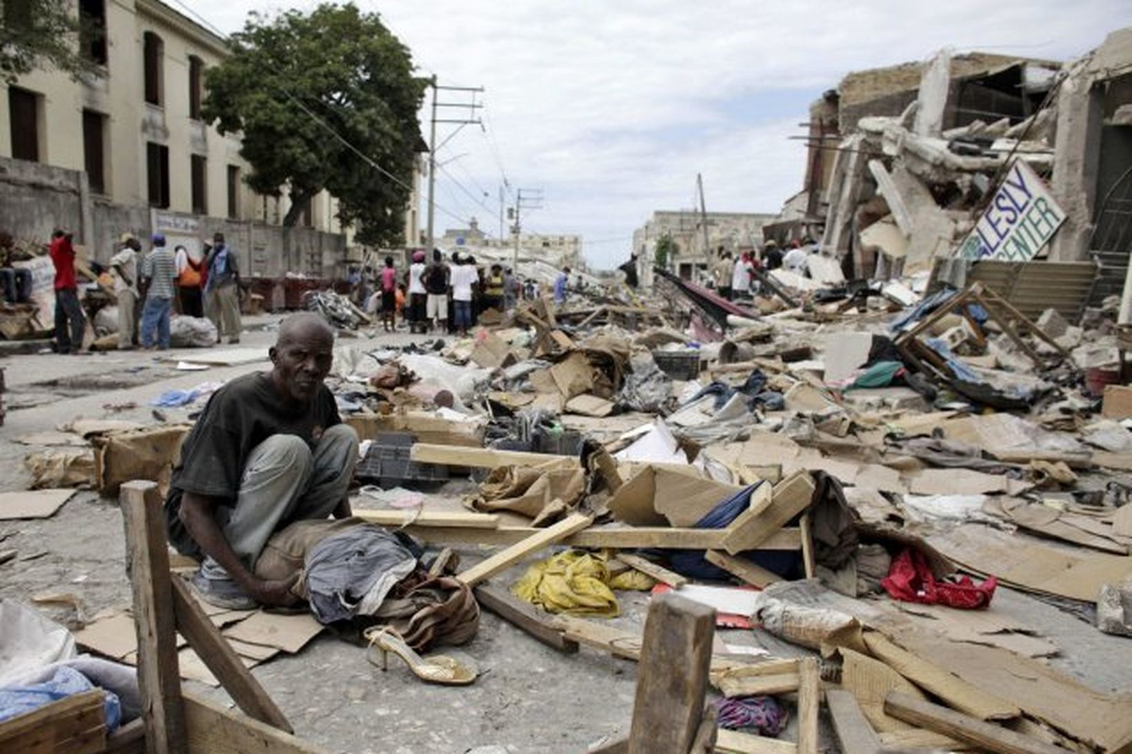 Gríðarleg eyðilegging varð í jarðskjálftanum á Haiti og manntjón er …