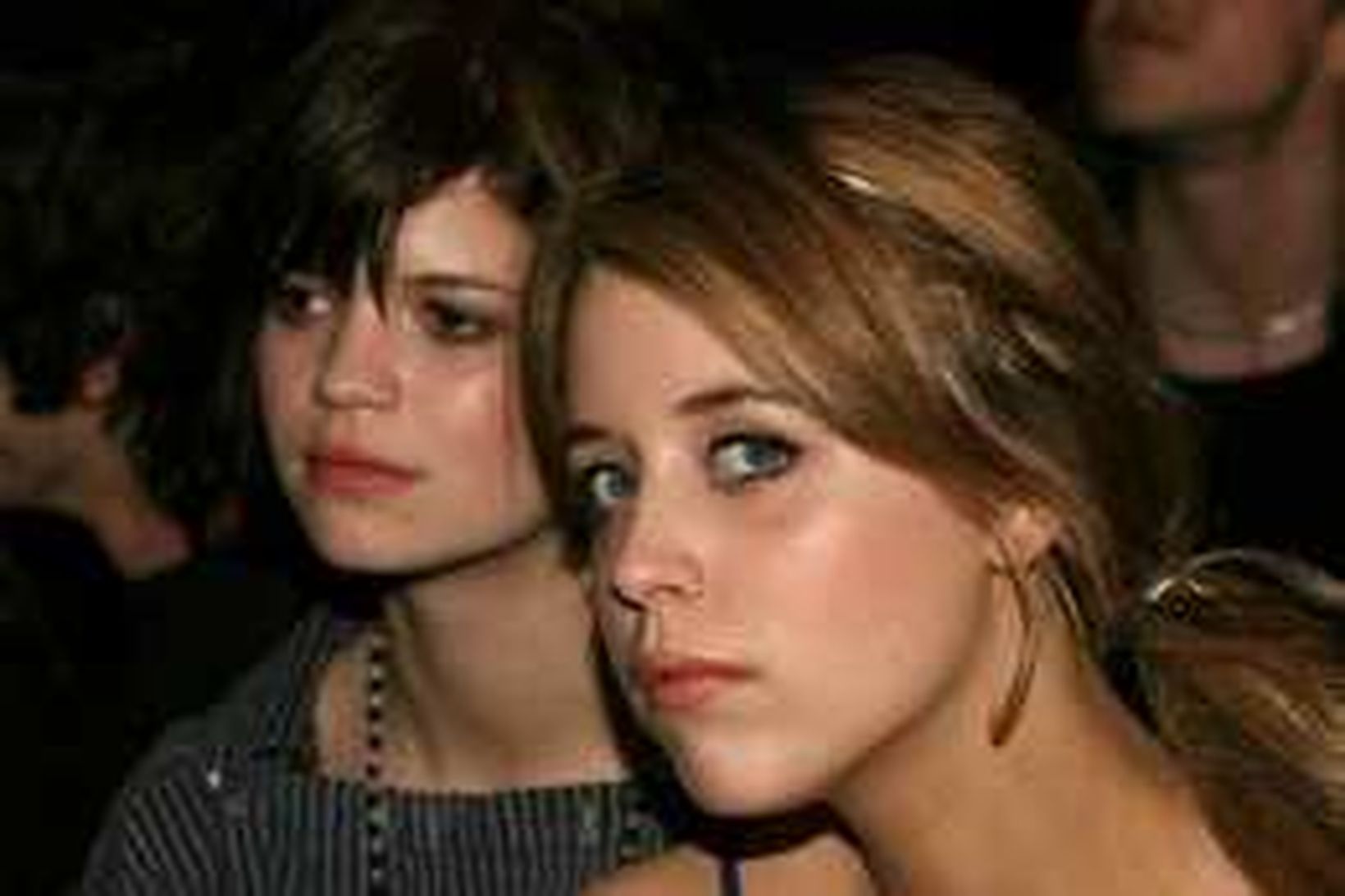 Pixie L og Peaches Geldof á tískusýningu árið 2006.