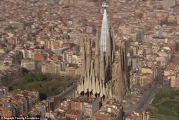 Sagrada Familia-kirkjan er vinsæll viðkomustaður ferðamanna í Barcelona.