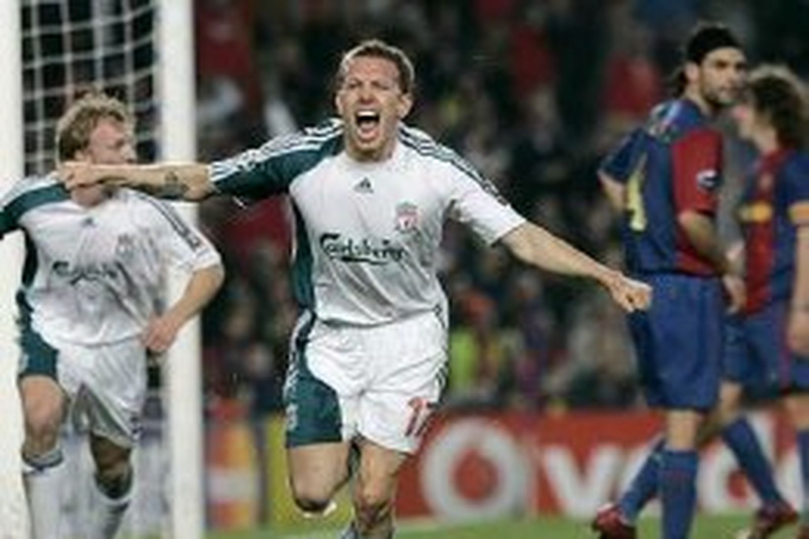 Craig Bellamy fagnar eftir að hafa skorað fyrir Liverpool gegn …