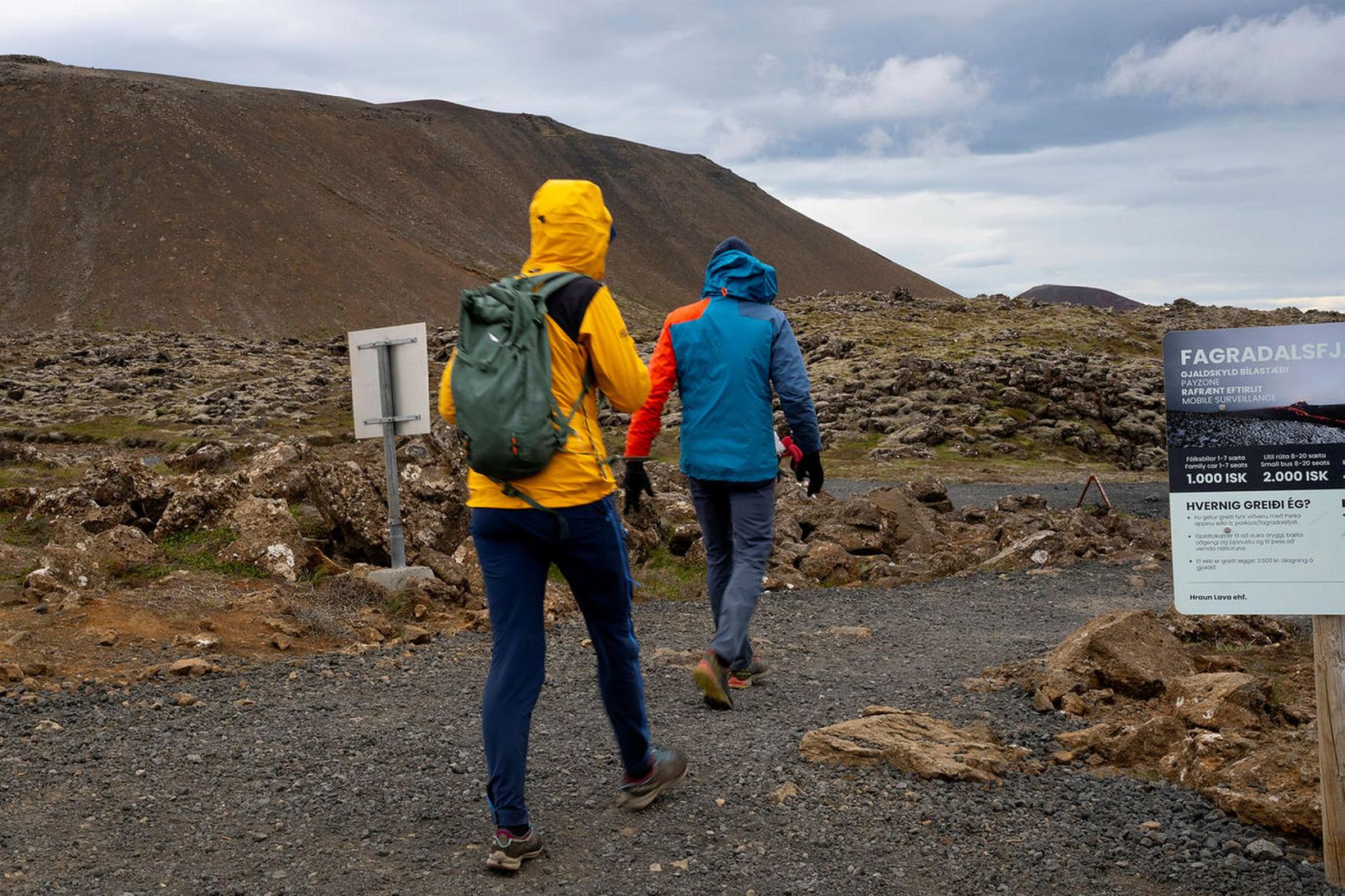 Ferðamenn streymdu að gömlu gosstöðvunum í gær. Hjördís segir svæðið …