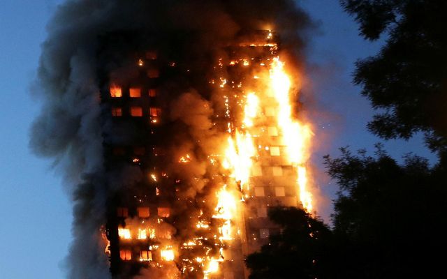 Eldsvoðinn í Grenfell-turninum varð 14. júní 2017 í vesturhluta Lundúna.