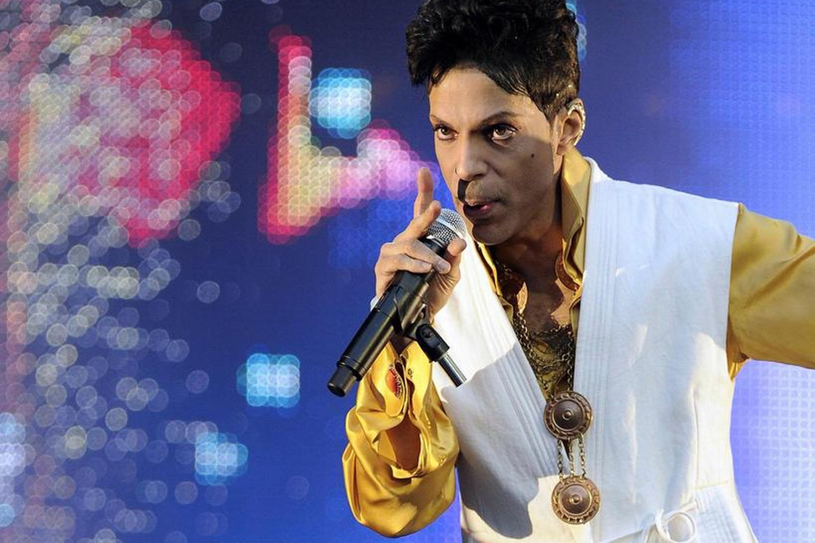 Prince á tónleikum 2011.